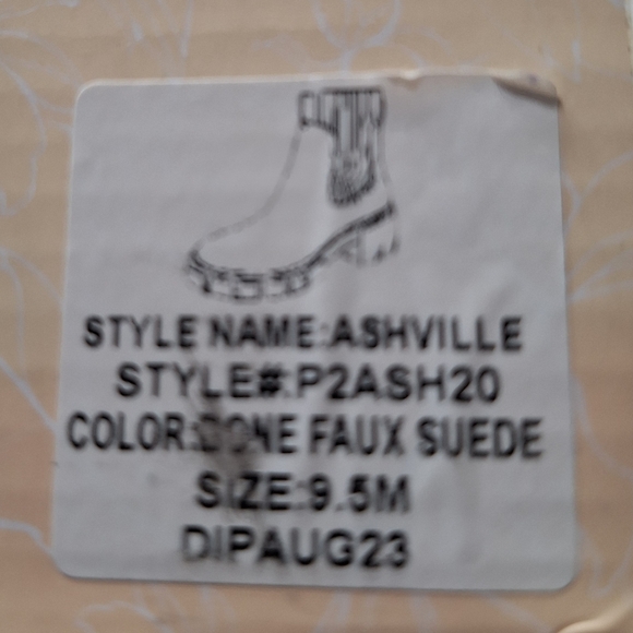 Sincerely Jules NEW Bone Whimsigoth Faux Suede Lug Sole Ankle Boots Size 9.5 - Picture 11 of 11